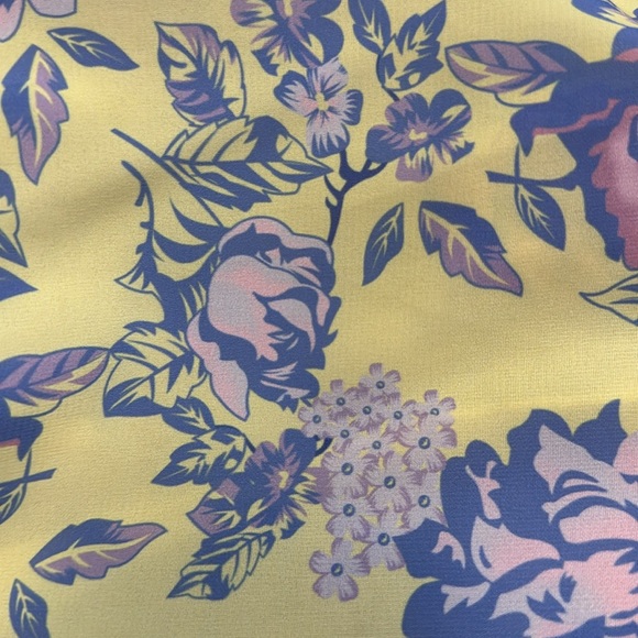 Angela floral wrap tied top - Picture 2 of 4